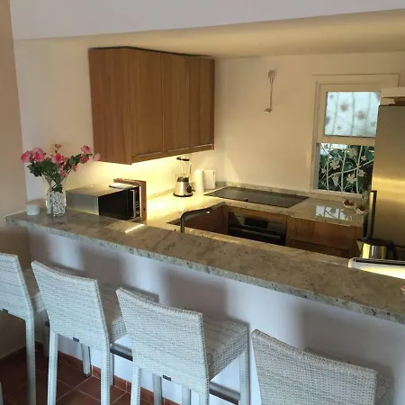 Modern Ausgestattete Ferienwohnung Mit Glasfaser شقة